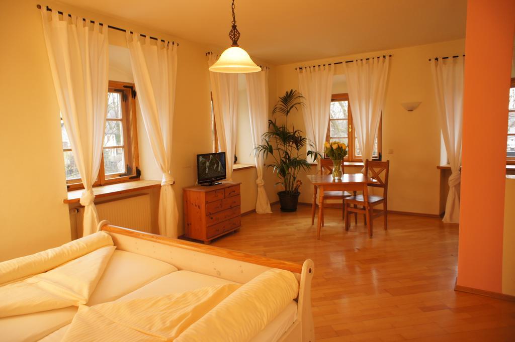 Hotel Zur Post Герршинг-ам-Аммерзе Екстер'єр фото